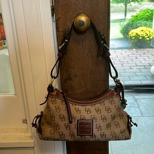 Signature Dooney & Burke Small Shoulder Handbag